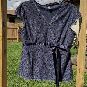 Blue lace top, Runs Small Junior Women’s XXL